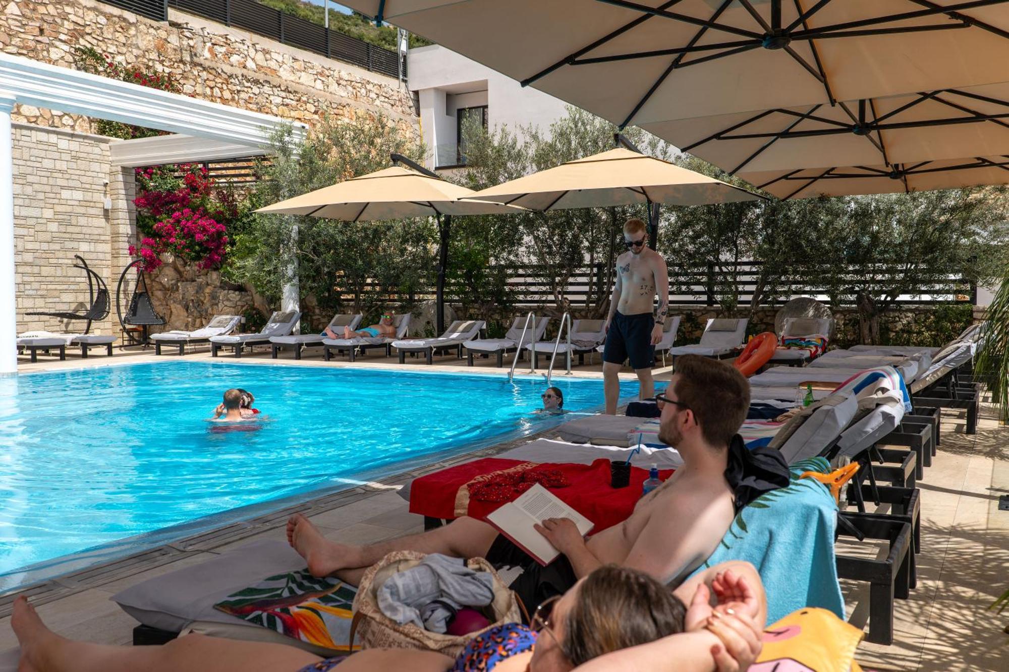 Art Hotel Sarande Exterior photo