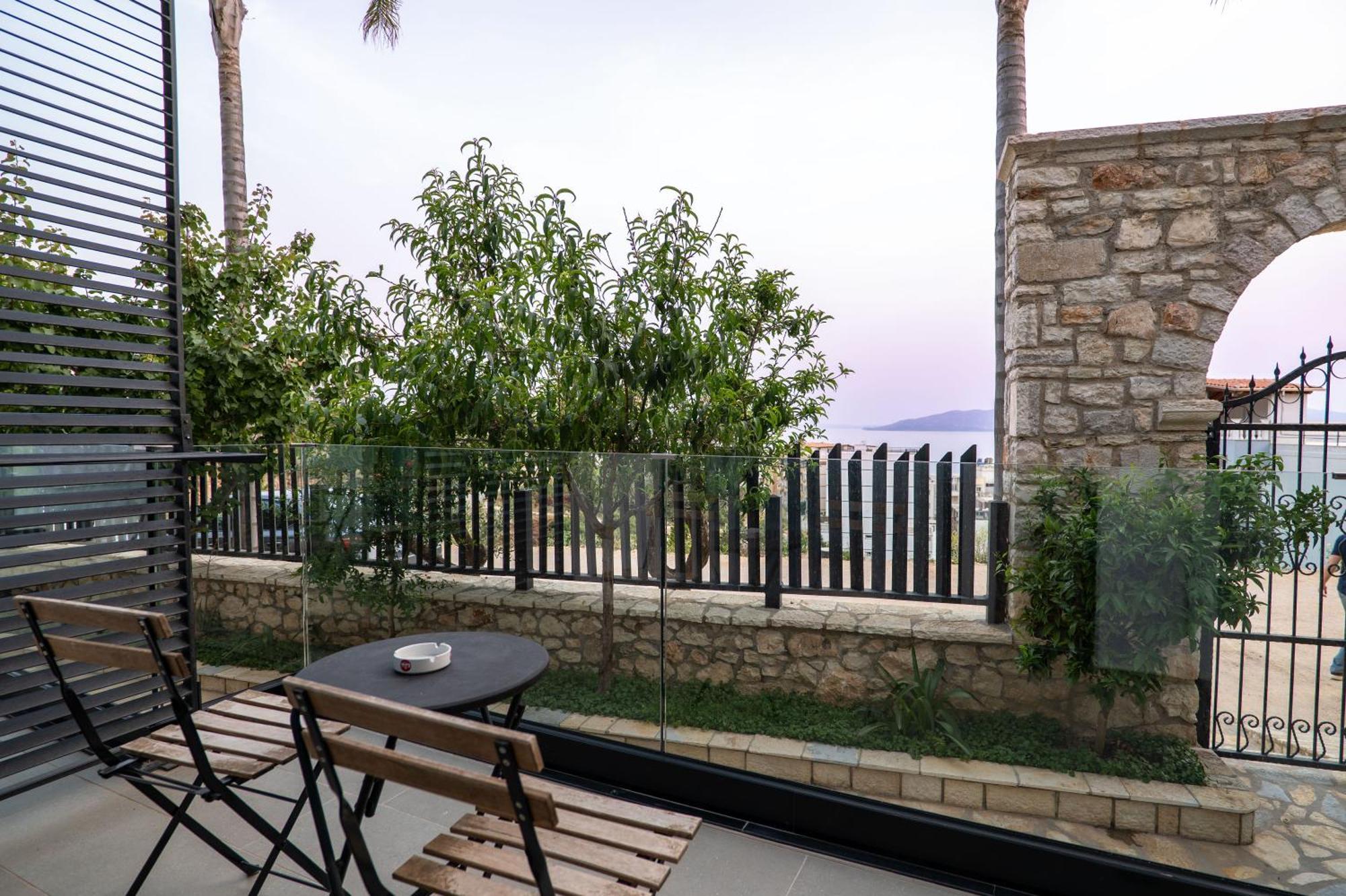 Art Hotel Sarande Exterior photo